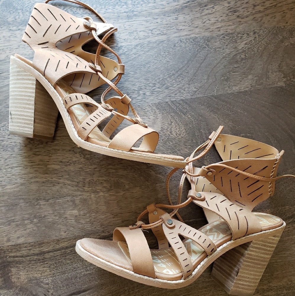 Dolce Vita EUC sandals